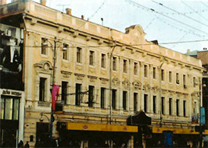 Н.А. Островский жил в одной из квартир этого дома в 1935-1936 гг.