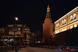 Экскурсия по ночной Москве - Угловая Арсенальная башня, вид из Александровского сада